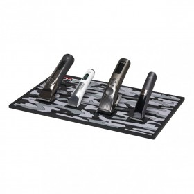 Magnetic mat for storing tools 